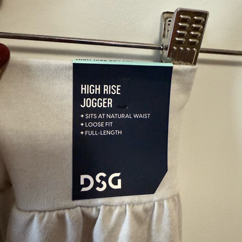 DSG Light Gray High Rise Jogger - Size M - Picture 5 of 5